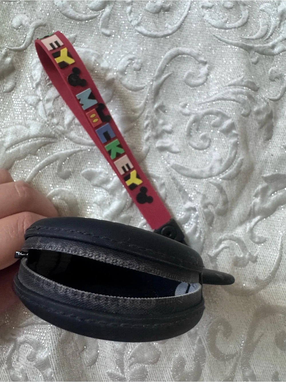 Havaianas Disney Classics Mickey Mouse Earbuds Headphone Case